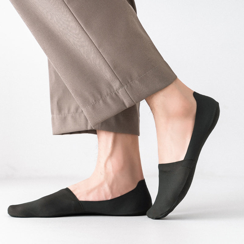 Silk frozen socks: Anti-slip comfort for your feet 